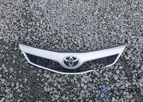 2012 Toyota Camry Se z USA, uszkodzony, nr VIN 4T1BF1FK1CU572256
